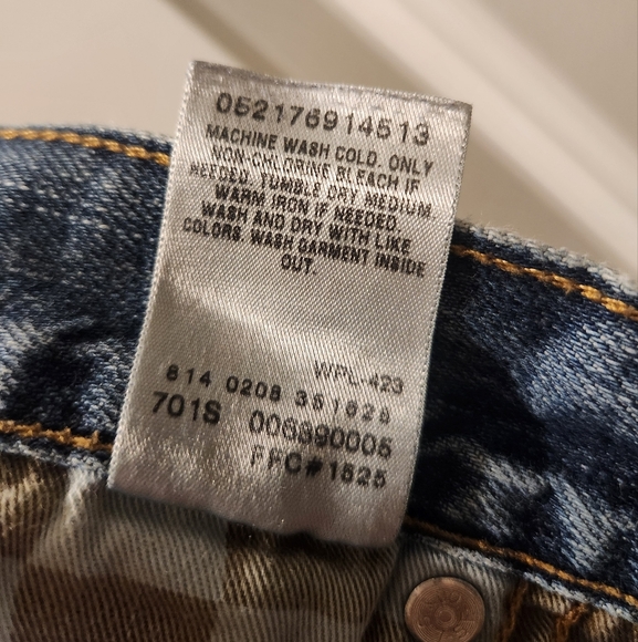 Levi's 701s - Picture 6 of 9